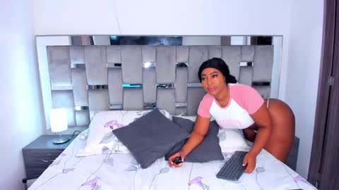 Camila online show from February 6, 4:14 pm