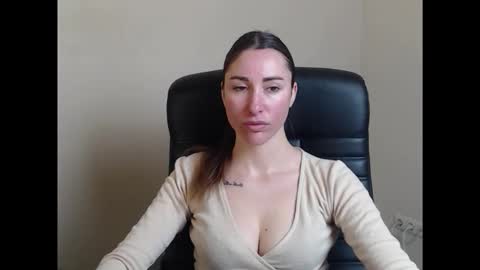 cammila horn online show from February 4, 6:41 am