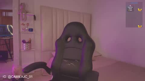 Laura Camila online show from March 5, 6:48 pm