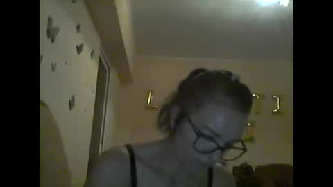 Snapshot of cammyskye chatting on October 26, 6:25 pm Cammy online show from October 26, 6:25 pm