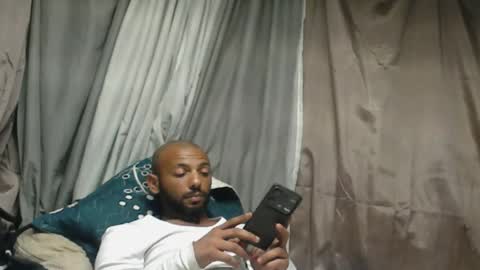 Snapshot of camopiel chatting on March 28, 12:21 am camopiel online show from March 28, 12:21 am