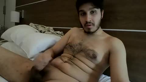 Snapshot of canadianthickstud chatting on March 1, 3:19 am canadianthickstud online show from March 1, 3:19 am