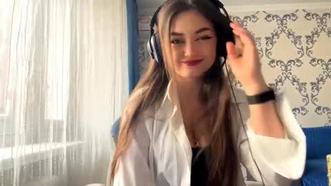 Snapshot of cancychill chatting on October 30, 9:33 am Kate online show from October 30, 9:33 am