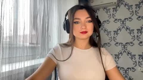 Kate online show from November 12, 8:37 am