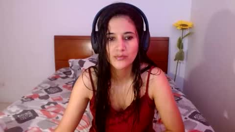 Snapshot of canddysexxx_ chatting on May 9, 6:35 pm Carolina online show from May 9, 6:35 pm