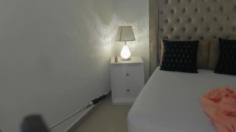 Candie  online show from November 22, 12:37 pm