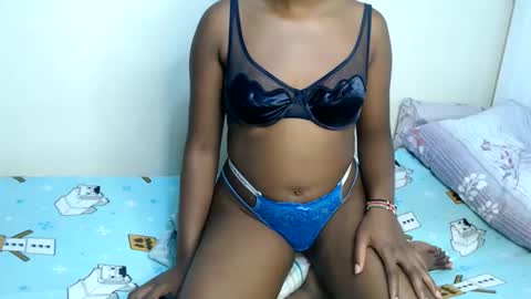 candiemaya online show from May 30, 4:53 am