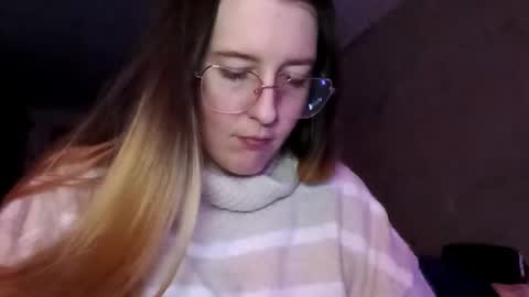 Candi online show from November 15, 9:28 am