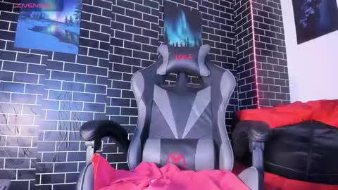 candresruiz online show from December 4, 11:30 am