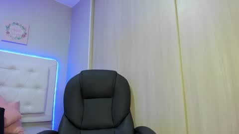 Snapshot of candy__brown1 chatting on September 27, 6:57 pm candy brown online show from September 27, 6:57 pm