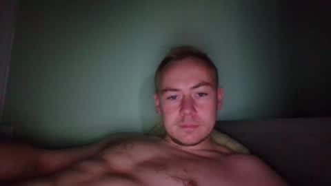 candy_boy_xoxo online show from May 25, 8:42 am