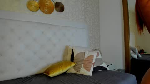 candy eyes  online show from May 15, 3:24 am