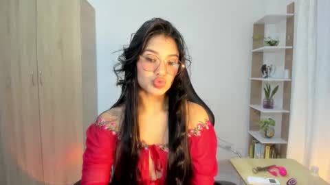 Nickol online show from November 6, 9:37 pm