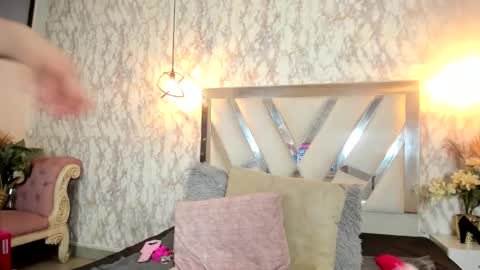 Candy hot online show from February 20, 9:15 pm