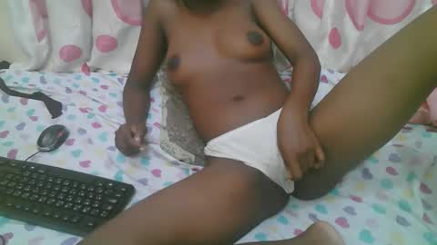 Snapshot of candy_lisah chatting on February 24, 12:08 am Lisa online show from February 24, 12:08 am