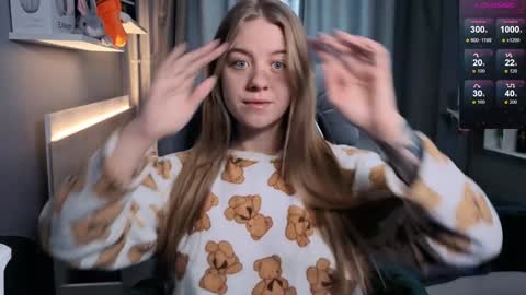 Snapshot of candy_meggie chatting on February 5, 12:17 pm Megan online show from February 5, 12:17 pm