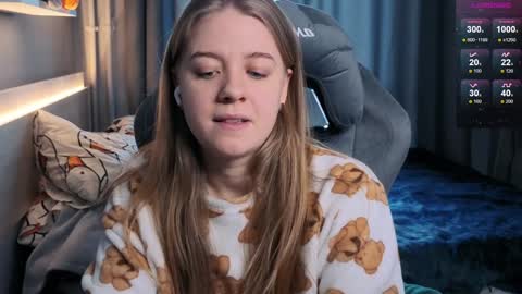 Snapshot of candy_meggie chatting on February 7, 12:39 pm Megan online show from February 7, 12:39 pm