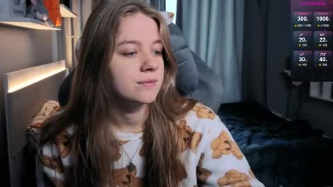 Snapshot of candy_meggie chatting on February 18, 9:10 am Megan online show from February 18, 9:10 am