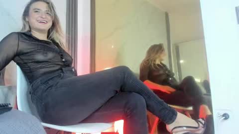 Snapshot of candy_plus chatting on June 5, 7:08 pm Candy plus online show from June 5, 7:08 pm