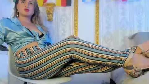 Snapshot of candy_plus chatting on June 22, 7:00 pm Candy plus online show from June 22, 7:00 pm
