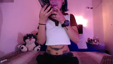 Snapshot of candy_scarce16 chatting on November 7, 2:44 am Sharon online show from November 7, 2:44 am