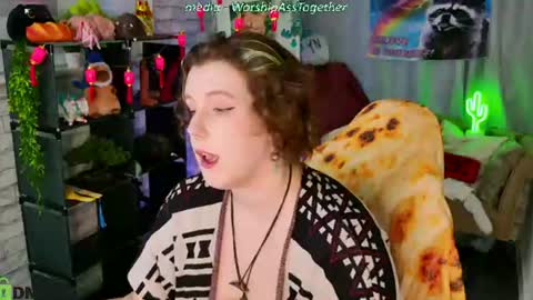 Mary online show from July 14, 2:05 am