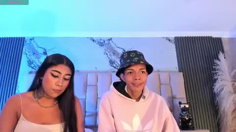 Snapshot of candyandmarilyn chatting on July 5, 8:27 pm and MarilynHot online show from July 5, 8:27 pm