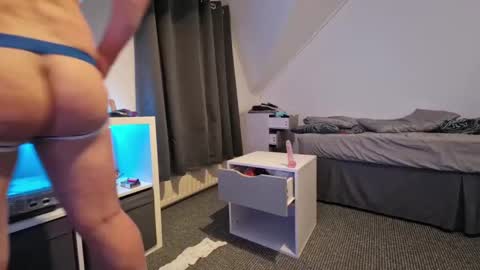 Snapshot of candyboy666 chatting on December 25, 4:33 am Candy Boy online show from December 25, 4:33 am