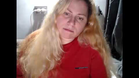 Laura online show from February 8, 10:29 pm