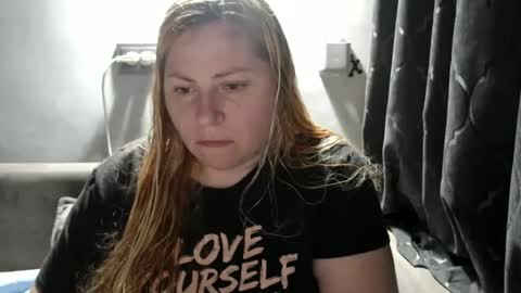 Laura online show from February 15, 8:01 pm