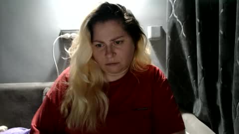 Laura online show from September 21, 9:27 pm