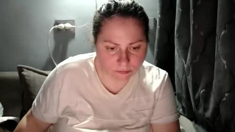 Laura online show from December 1, 4:56 pm