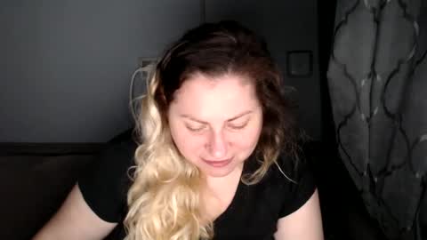 Laura online show from March 29, 1:55 pm