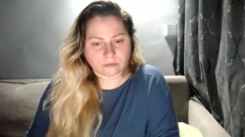 Laura online show from April 8, 7:03 pm