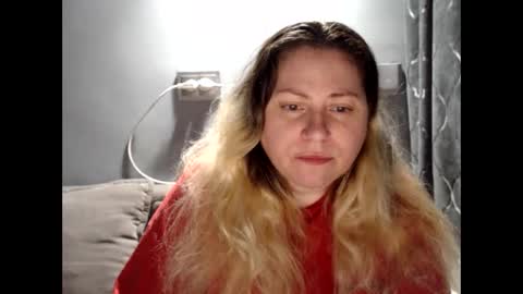 Laura online show from May 31, 7:48 pm