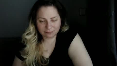 Laura online show from June 26, 3:49 pm