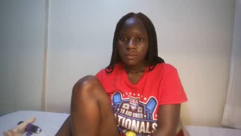 candycurly_ online show from March 12, 6:00 pm