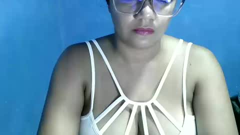 Snapshot of candyflowerlub chatting on October 18, 8:53 pm candyflowerlub online show from October 18, 8:53 pm