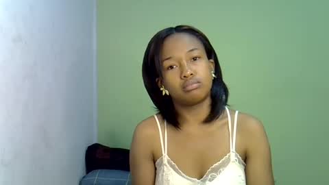 candyh0 online show from June 27, 6:51 am