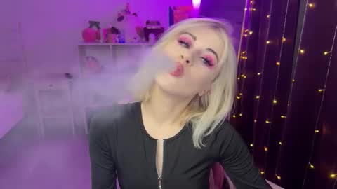Snapshot of candyhannah chatting on October 15, 6:30 pm You can call me HH online show from October 15, 6:30 pm