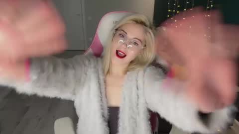 You can call me HH online show from March 28, 5:45 pm