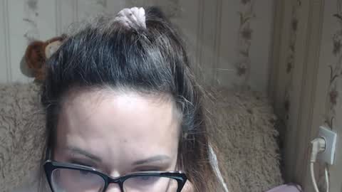 Snapshot of candylady136 chatting on December 10, 12:27 pm say meow and send tip online show from December 10, 12:27 pm