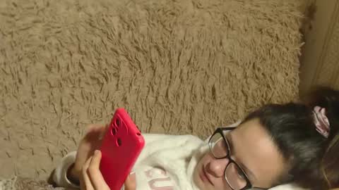 Snapshot of candylady136 chatting on January 17, 6:23 pm say meow and send tip online show from January 17, 6:23 pm