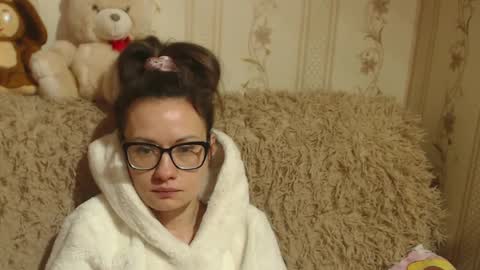 Snapshot of candylady136 chatting on February 1, 11:43 am say meow and send tip online show from February 1, 11:43 am