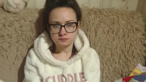 Snapshot of candylady136 chatting on February 14, 12:57 pm say meow and send tip online show from February 14, 12:57 pm