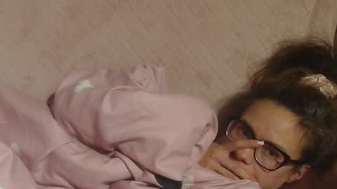 Snapshot of candylady136 chatting on October 22, 9:47 pm say meow and send tip online show from October 22, 9:47 pm