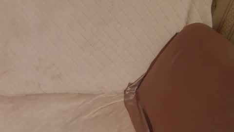 Snapshot of candylady136 chatting on October 25, 9:42 pm say meow and send tip online show from October 25, 9:42 pm