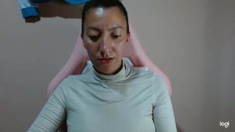 candymilfff online show from March 6, 10:17 pm