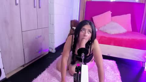 Candy  online show from November 15, 1:51 pm