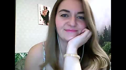 Snapshot of candyolime chatting on February 16, 8:55 pm Daisy online show from February 16, 8:55 pm